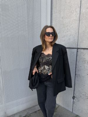  DARK GREY