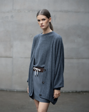  DARK GREY